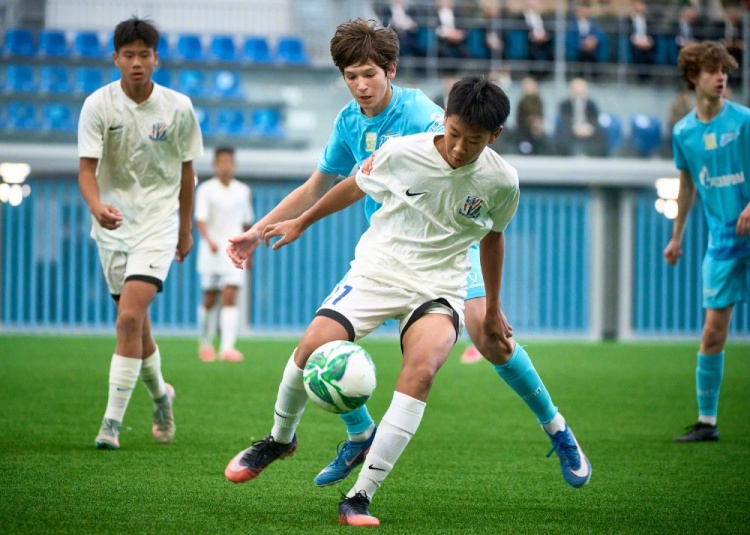 上海申花U14赴俄回访 奏响中俄体育交流二重奏 上海申花U14赴俄回访 奏响中俄体育交流二重奏