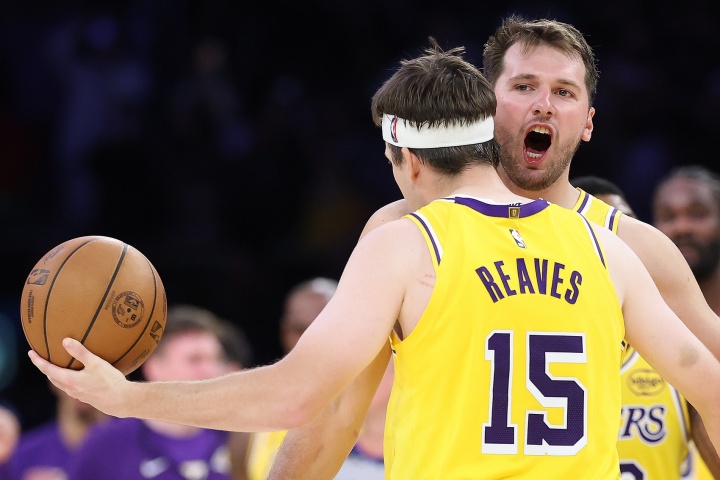 周最佳提名：东契奇、里夫斯、亚历山大、阿门、哈利伯顿等人在列
